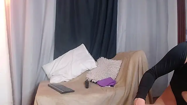 Snapshot of Astrid_Porno chatting on May 2026 08:39:02 PM Astrid Porno online show from May 2026 08:39:02 PM