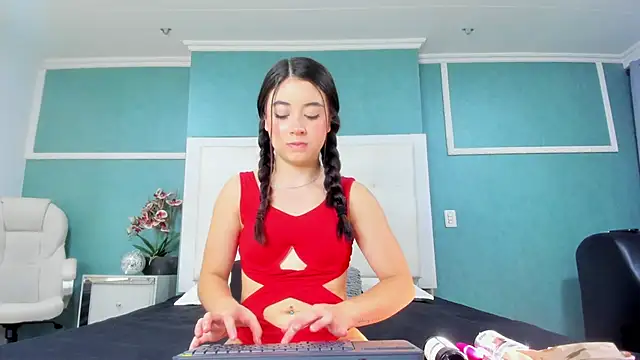 victoria cutee online show from May 2026 12:10:01 PM