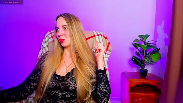 Snapshot of Alexandracandy chatting on March 2026 01:37:01 PM Alexandracandy online show from March 2026 01:37:01 PM