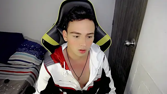 Mathias twinkk online show from March 2026 08:56:01 PM