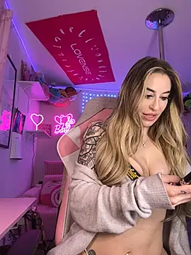 Snapshot of laurenlotus chatting on April 2026 12:38:02 AM laurenlotus online show from April 2026 12:38:02 AM