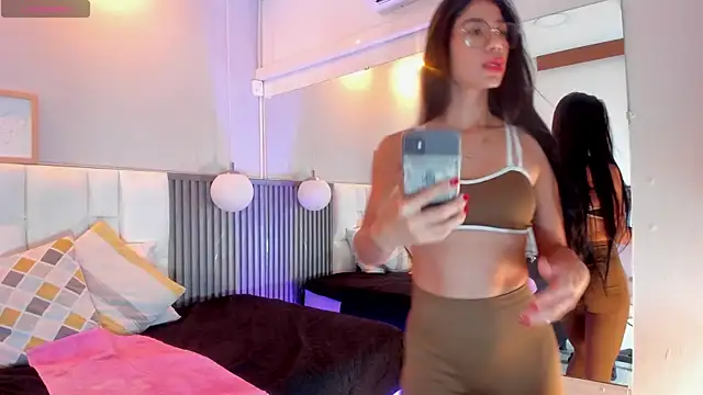 giana gill online show from June 2026 11:30:02 AM