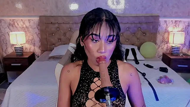 Horny Brunette  online show from March 2026 04:06:01 AM