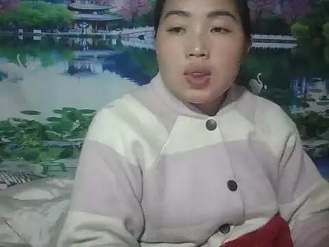 Huemy098 online show from May 2026 02:06:02 AM