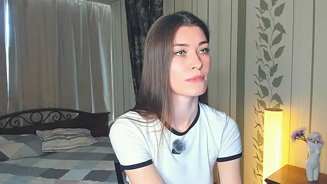 JulissaLipoma online show from June 2026 07:25:02 AM