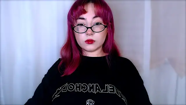 MistressEdith online show from April 2026 07:00:02 PM
