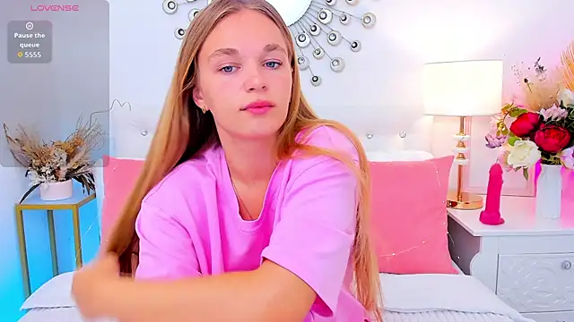 YangLola online show from July 2026 06:47:02 AM