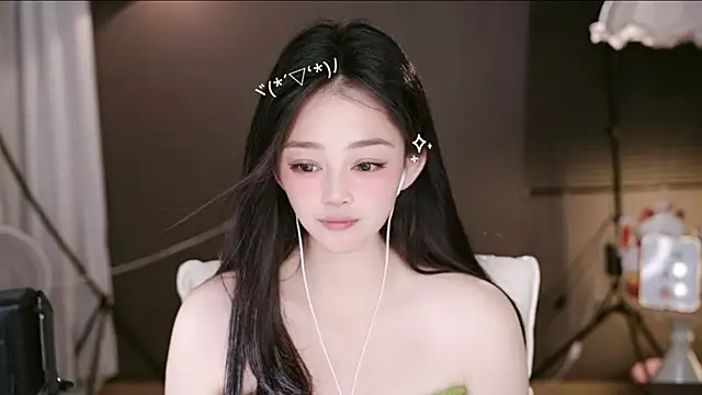 Anne-w online show from June 2026 12:06:02 PM