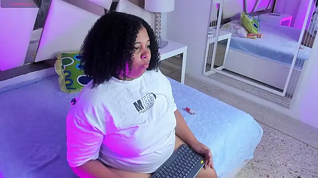 PhyllisDunbar online show from April 2026 07:44:02 PM