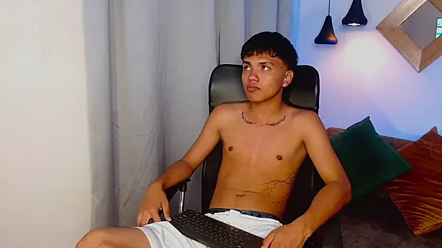 Snapshot of thiagosterling chatting on April 2026 11:51:02 PM thiagosterling online show from April 2026 11:51:02 PM