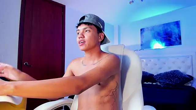 Snapshot of thiagosterling chatting on May 2026 06:56:02 PM thiagosterling online show from May 2026 06:56:02 PM