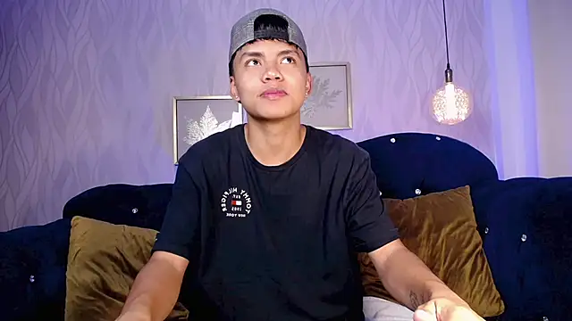 Snapshot of thiagosterling chatting on May 2026 10:26:02 PM thiagosterling online show from May 2026 10:26:02 PM