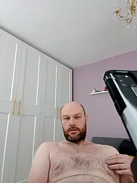 Snapshot of pitch_122 chatting on March 2026 05:29:01 PM pitch 122 online show from March 2026 05:29:01 PM