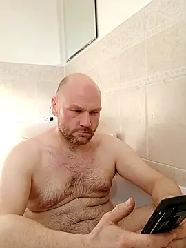 Snapshot of pitch_122 chatting on April 2026 04:15:01 PM pitch 122 online show from April 2026 04:15:01 PM