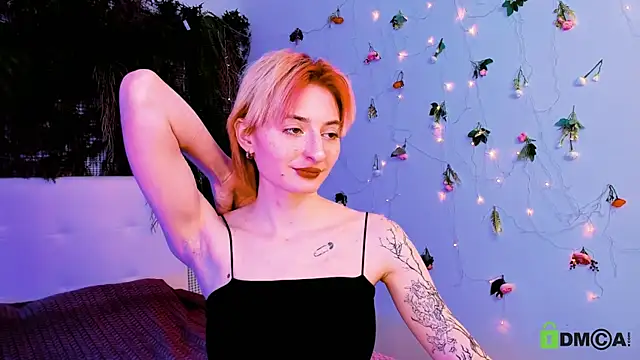 Kira  Cutie online show from May 2026 12:18:01 AM