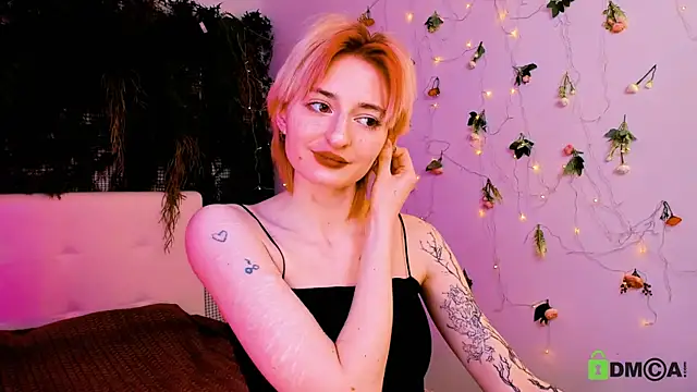 Kira  Cutie online show from May 2026 12:29:02 AM