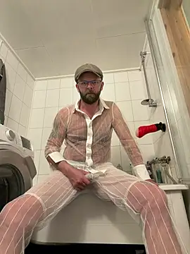 Snapshot of mrmoi1234 chatting on April 2026 07:03:02 PM mrmoi1234 online show from April 2026 07:03:02 PM