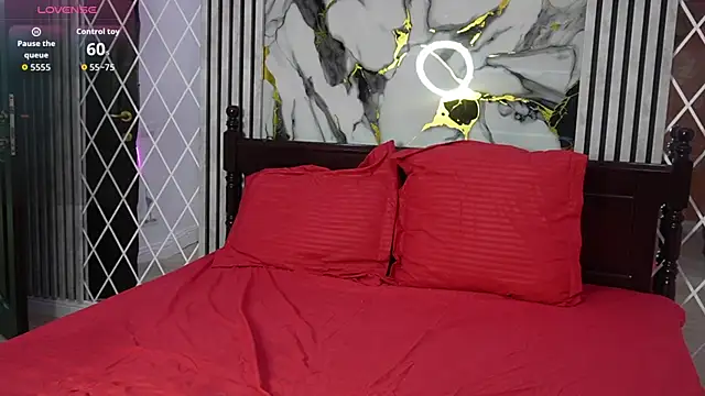 Snapshot of Kira-Moon chatting on March 2026 08:12:01 PM Kira-Moon online show from March 2026 08:12:01 PM