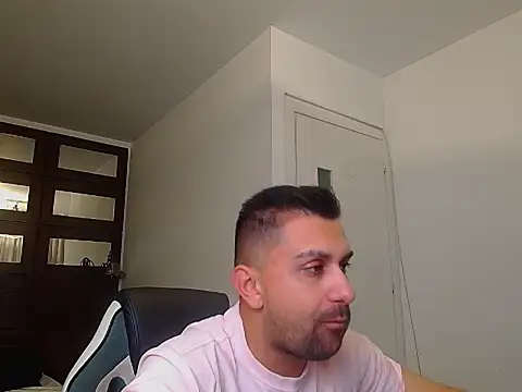 BryceReign online show from May 2026 04:28:01 AM