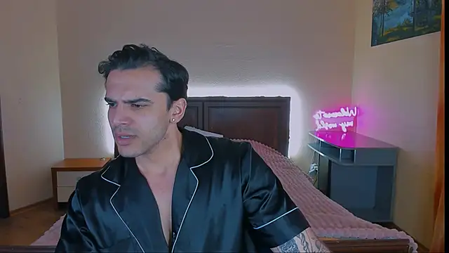 Snapshot of prince_aladdin chatting on March 2026 01:17:01 PM prince aladdin online show from March 2026 01:17:01 PM