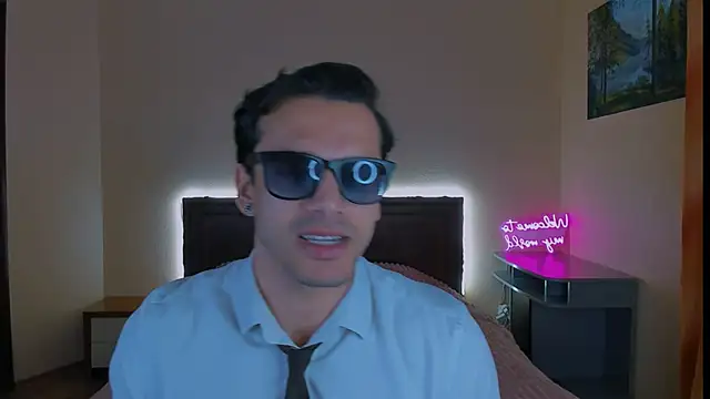Snapshot of prince_aladdin chatting on March 2026 01:33:02 PM prince aladdin online show from March 2026 01:33:02 PM