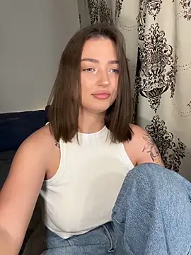 Snapshot of Arina_Babyy chatting on May 2026 03:21:02 PM Arina Babyy online show from May 2026 03:21:02 PM
