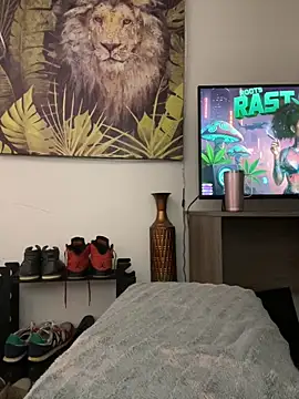 Snapshot of HaitianHeat chatting on April 2026 10:13:02 AM HaitianHeat online show from April 2026 10:13:02 AM