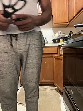 Snapshot of HaitianHeat chatting on April 2026 07:47:02 AM HaitianHeat online show from April 2026 07:47:02 AM