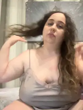 CurlyMaddie online show from June 2026 06:24:02 PM