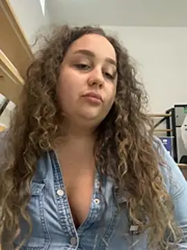 CurlyMaddie online show from July 2026 09:03:01 AM
