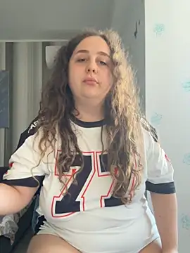 CurlyMaddie online show from August 2026 01:54:02 PM