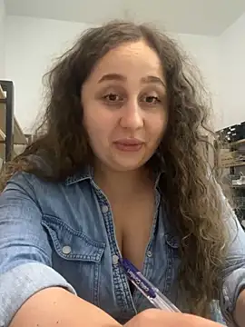 CurlyMaddie online show from August 2026 08:24:01 AM