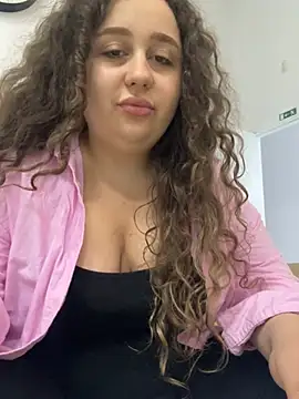 CurlyMaddie online show from August 2026 07:21:01 AM
