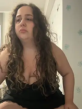 CurlyMaddie online show from August 2026 09:39:02 PM