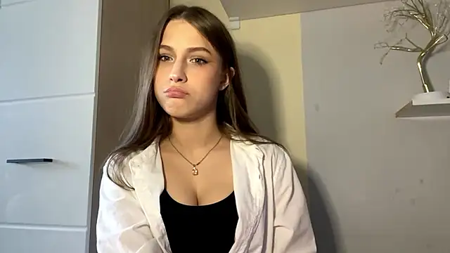 Snapshot of AssumingPail chatting on March 2026 01:58:02 PM AssumingPail online show from March 2026 01:58:02 PM