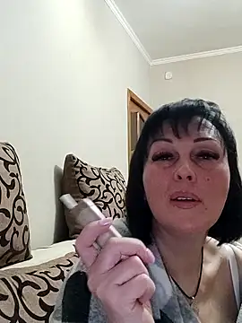 HelgaDennis online show from April 2026 05:39:02 PM