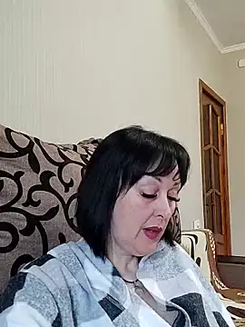 Snapshot of HelgaDennis chatting on May 2026 04:42:02 AM HelgaDennis online show from May 2026 04:42:02 AM