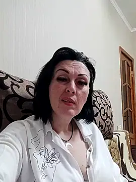 Snapshot of HelgaDennis chatting on May 2026 06:13:02 PM HelgaDennis online show from May 2026 06:13:02 PM