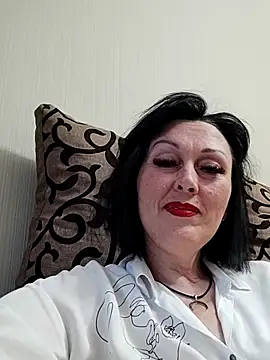 Snapshot of HelgaDennis chatting on June 2026 05:47:02 PM HelgaDennis online show from June 2026 05:47:02 PM