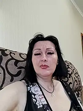 Snapshot of HelgaDennis chatting on June 2026 04:29:02 PM HelgaDennis online show from June 2026 04:29:02 PM