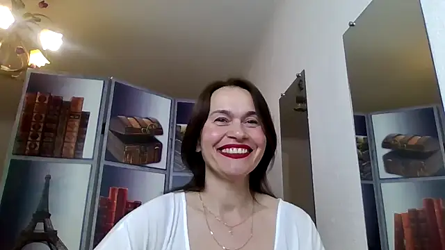 Selena Moo online show from April 2026 09:41:02 PM