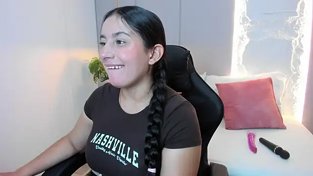 Snapshot of kira_relish chatting on June 2026 12:41:02 PM kira relish online show from June 2026 12:41:02 PM
