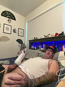 Snapshot of bilateralBKamputee chatting on March 2026 08:23:02 PM bilateralBKamputee online show from March 2026 08:23:02 PM