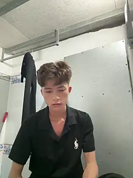 Nguyencuong1999 online show from April 2026 04:48:02 AM
