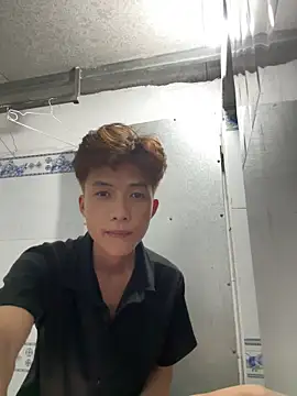 Nguyencuong1999 online show from April 2026 08:45:01 AM