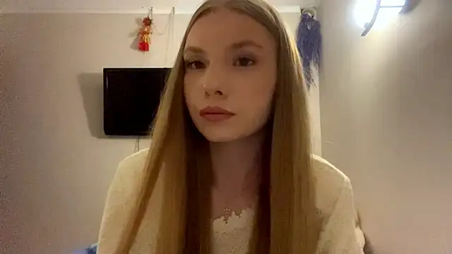 CarolineNine online show from April 2026 03:09:01 PM