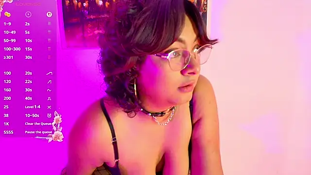 alexa cruz   online show from July 2026 05:45:01 PM