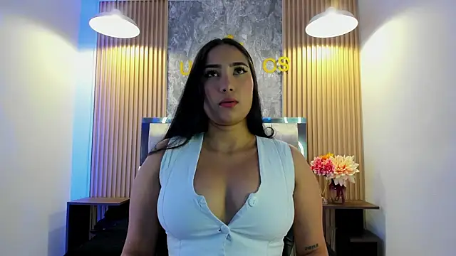 Sulay Kim online show from June 2026 07:04:02 PM