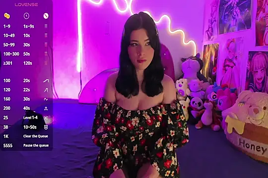 Snapshot of corina__pink chatting on June 2026 05:25:01 AM corina pink online show from June 2026 05:25:01 AM