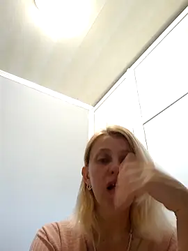 MiaLove183 online show from May 2026 08:52:01 AM